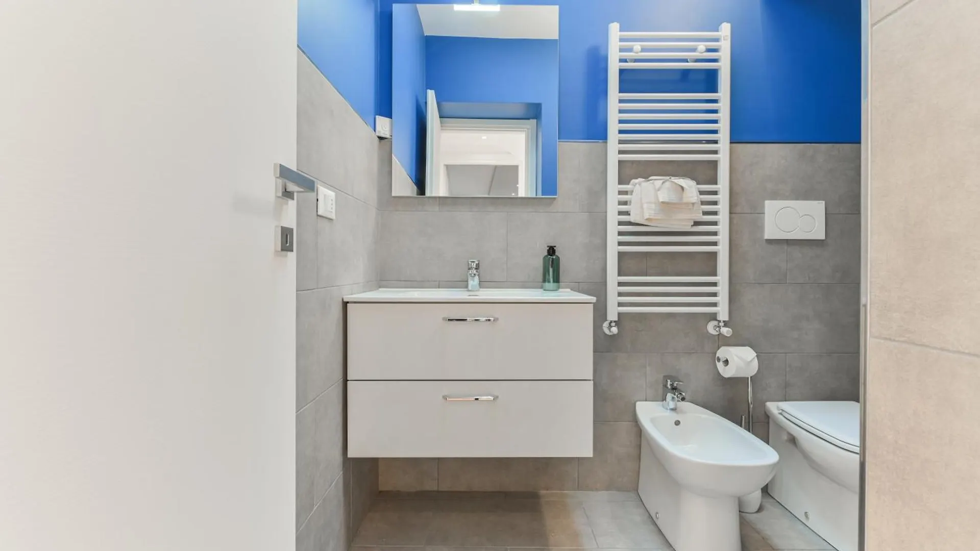 Two-Story Cozy Loft - Rho Fiera - San Siro Villa Milan Italy
