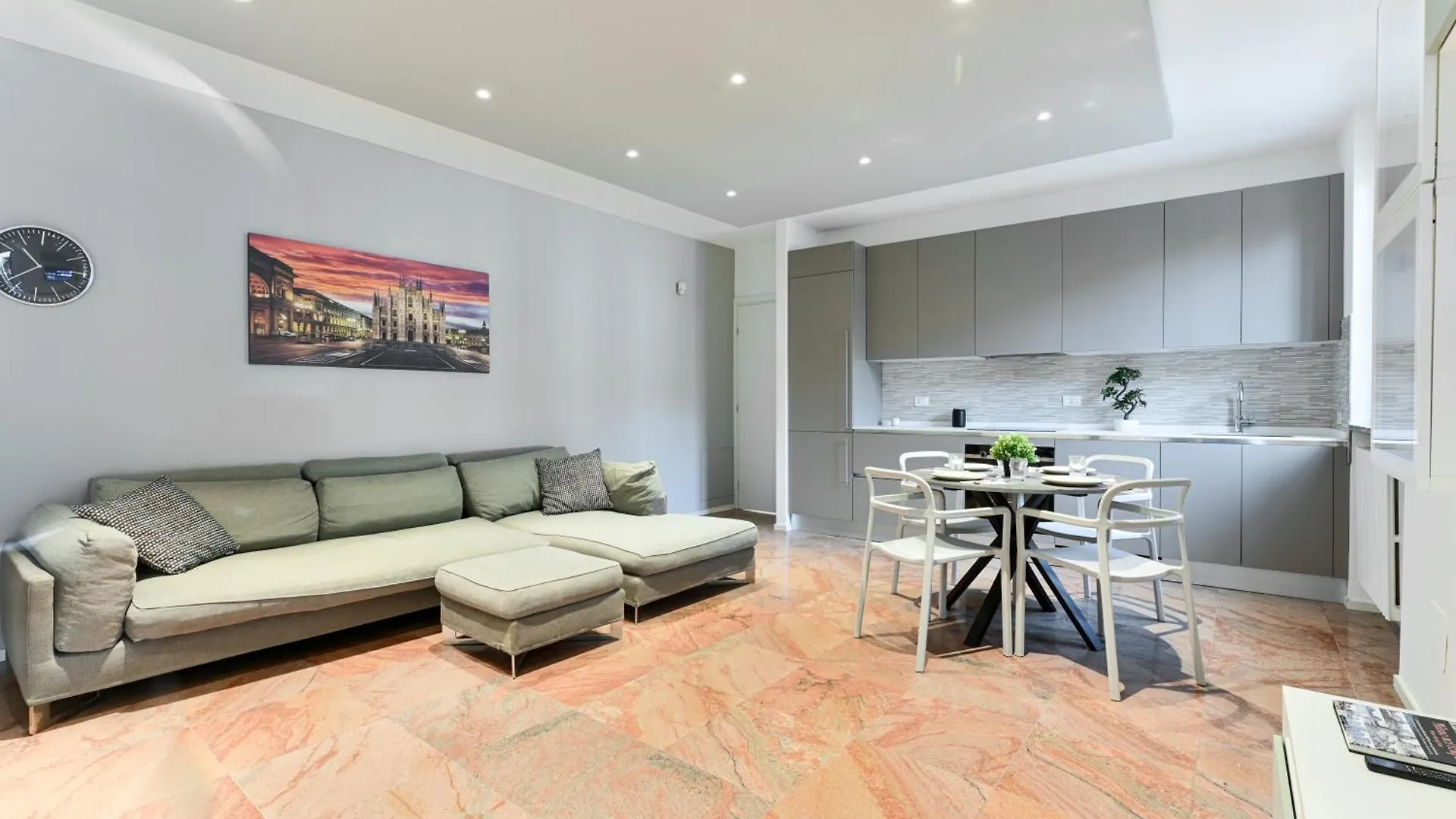 San Siro Ippodromo - Rho Fiera Elegant Two-Story Loft contacts